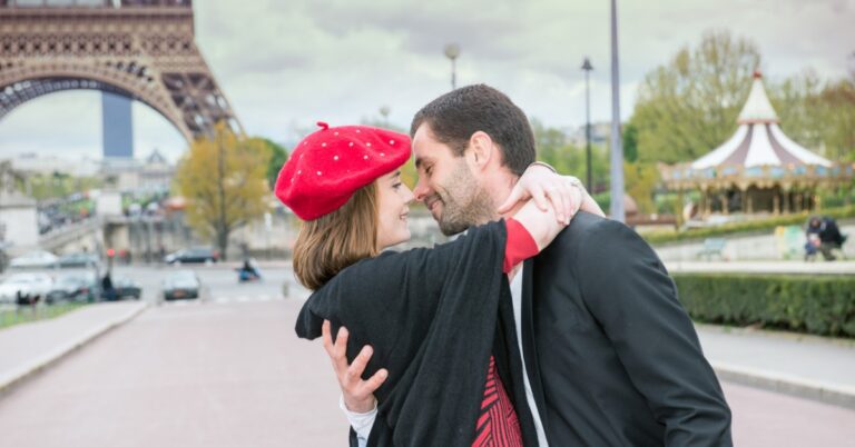 Forever in Love: 200 Romantic Quotes to Keep Your Relationship Alive Romantic Quotes